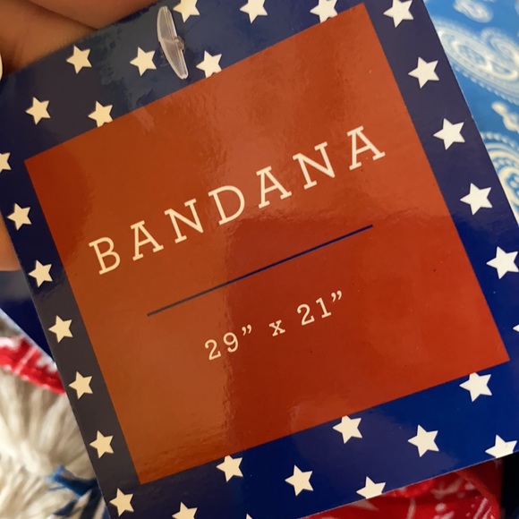 🔴5/$25🔴 Bandana Floral - Picture 4 of 4